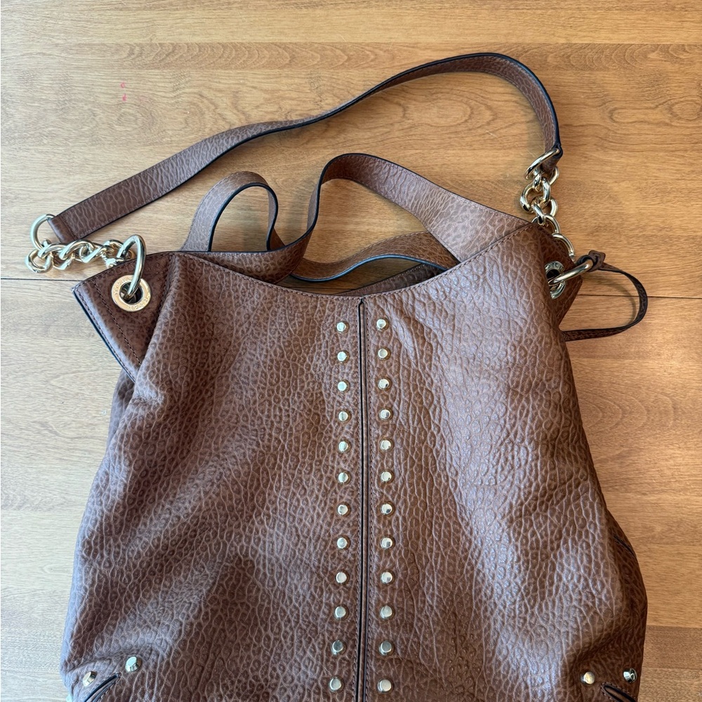 MICHAEL Michael Kors Brown Leather Shoulder Bag with Gold Hardware